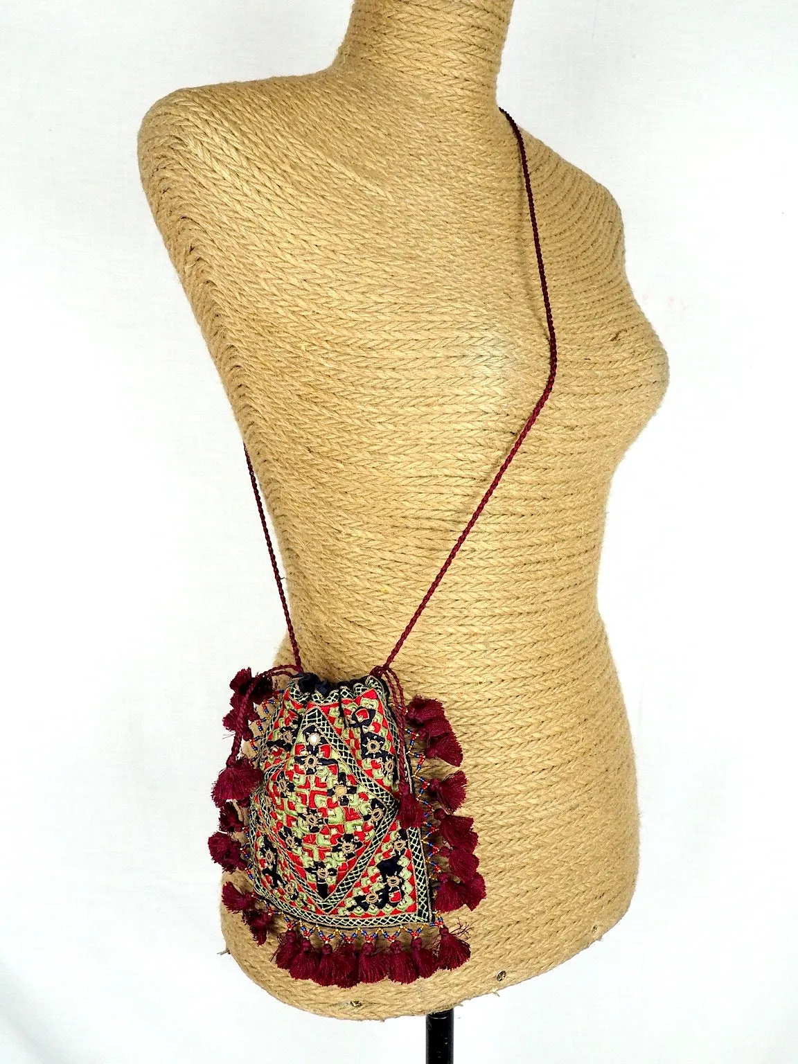 Embroidered Purse 06