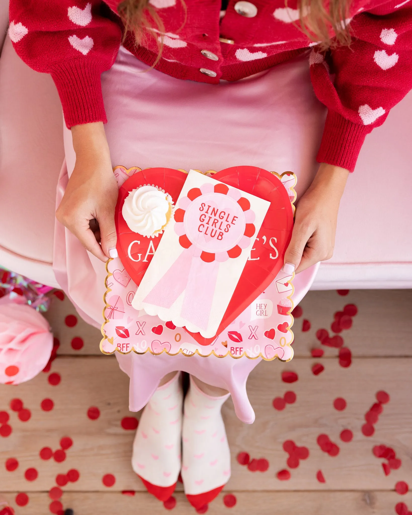 GAL1041 - Heart Happy Galentines Paper Plate