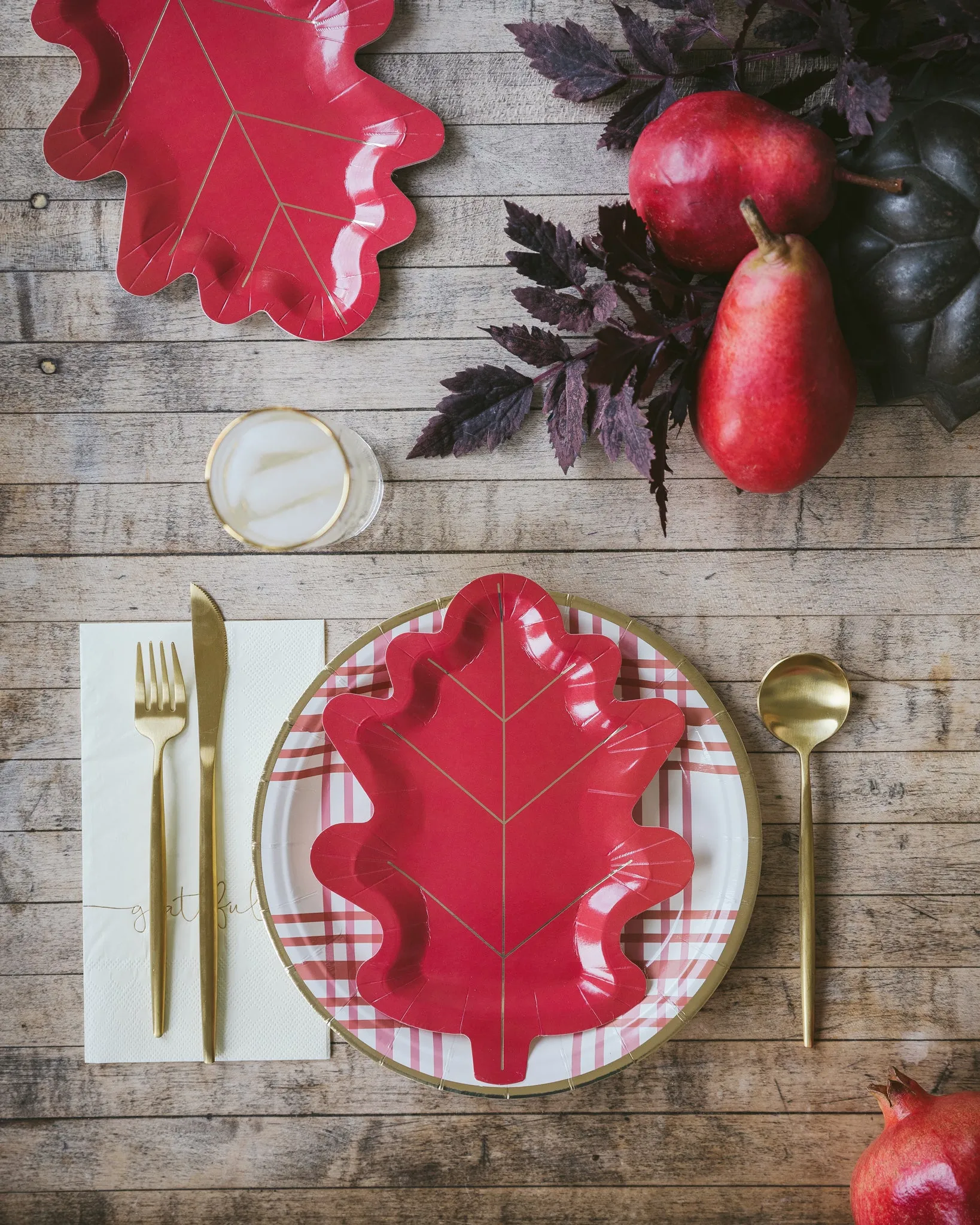 Gold Foiled Leaf Shaped 9" Paper Plates
