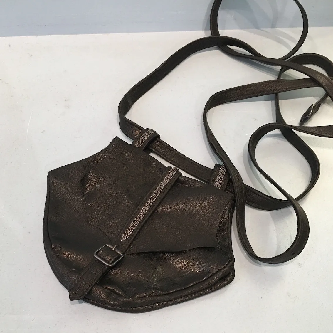 Move/Black leather waist bag/pouch